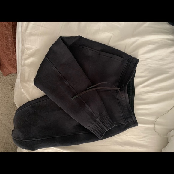 Lululemon • NTS Joggers - Picture 4 of 4